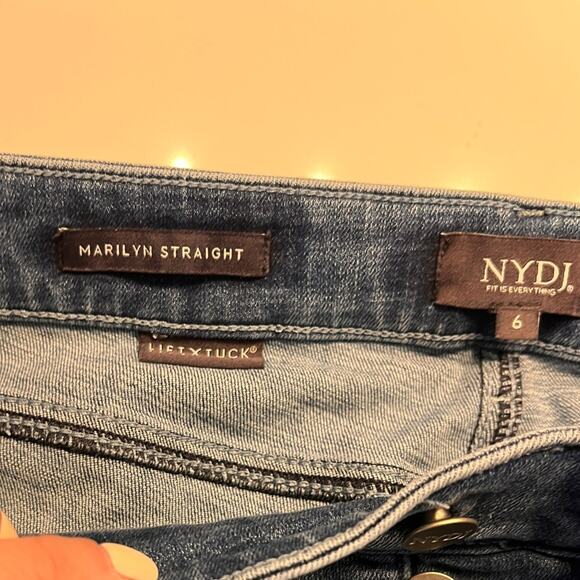 NYDJ Marilyn Straight Embroidered Pocket Jeans Size 6 - Picture 7 of 11